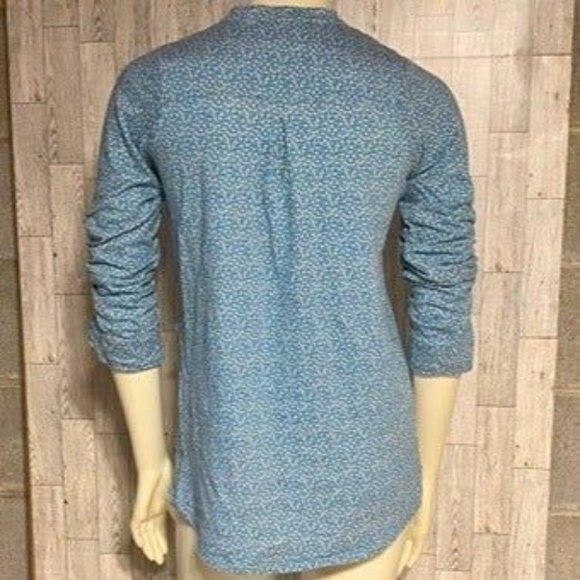 Nautica Blue Henley Blouse with Small White Flowers by Land's End Size M 10-12 - Picture 2 of 6